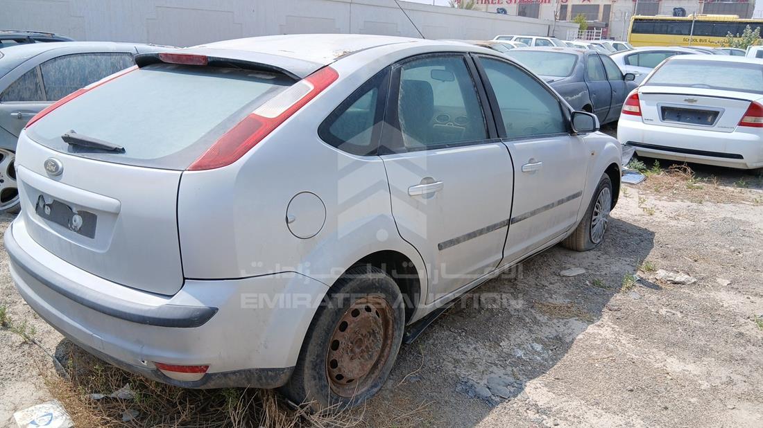 2006 Ford Focus — Rear Right Angle — Photo 8