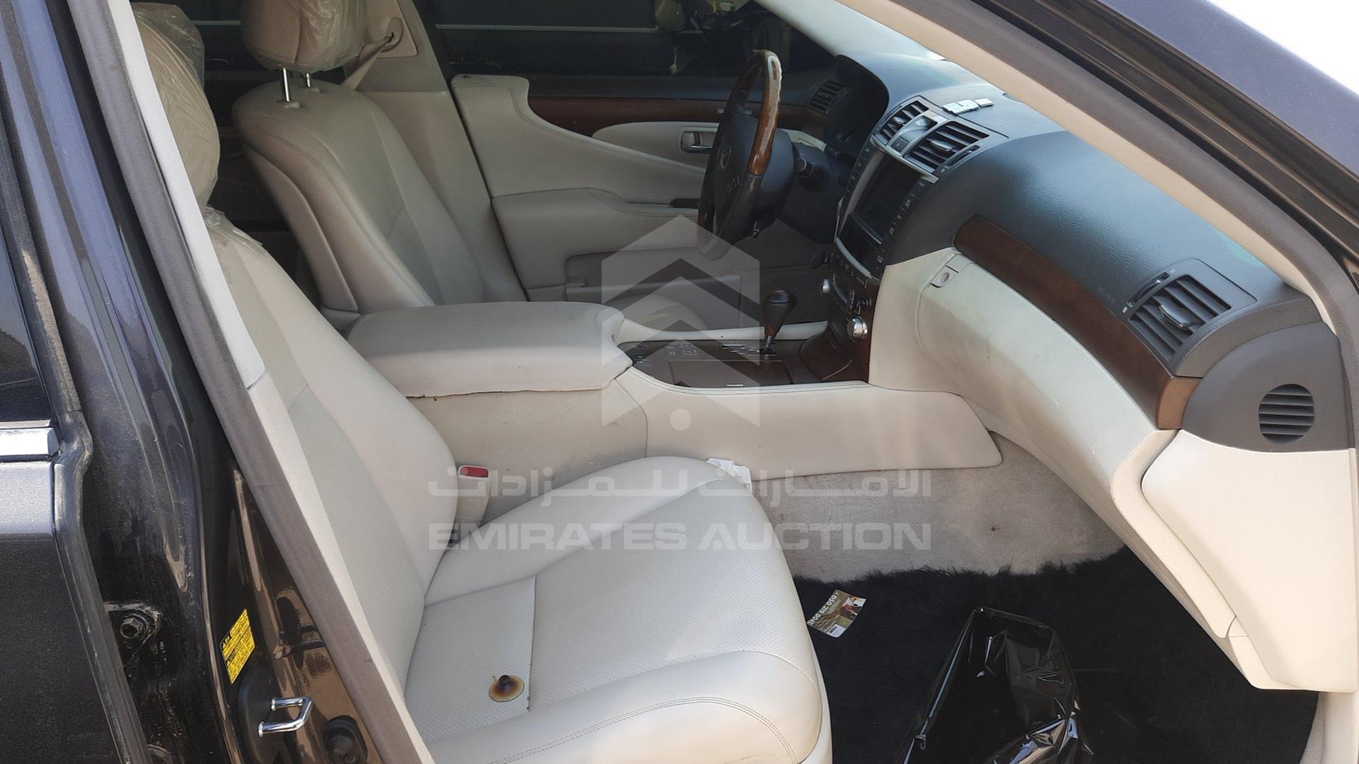 2010 LEXUS LS 460 VIN: JTHCL5EF4A5004943