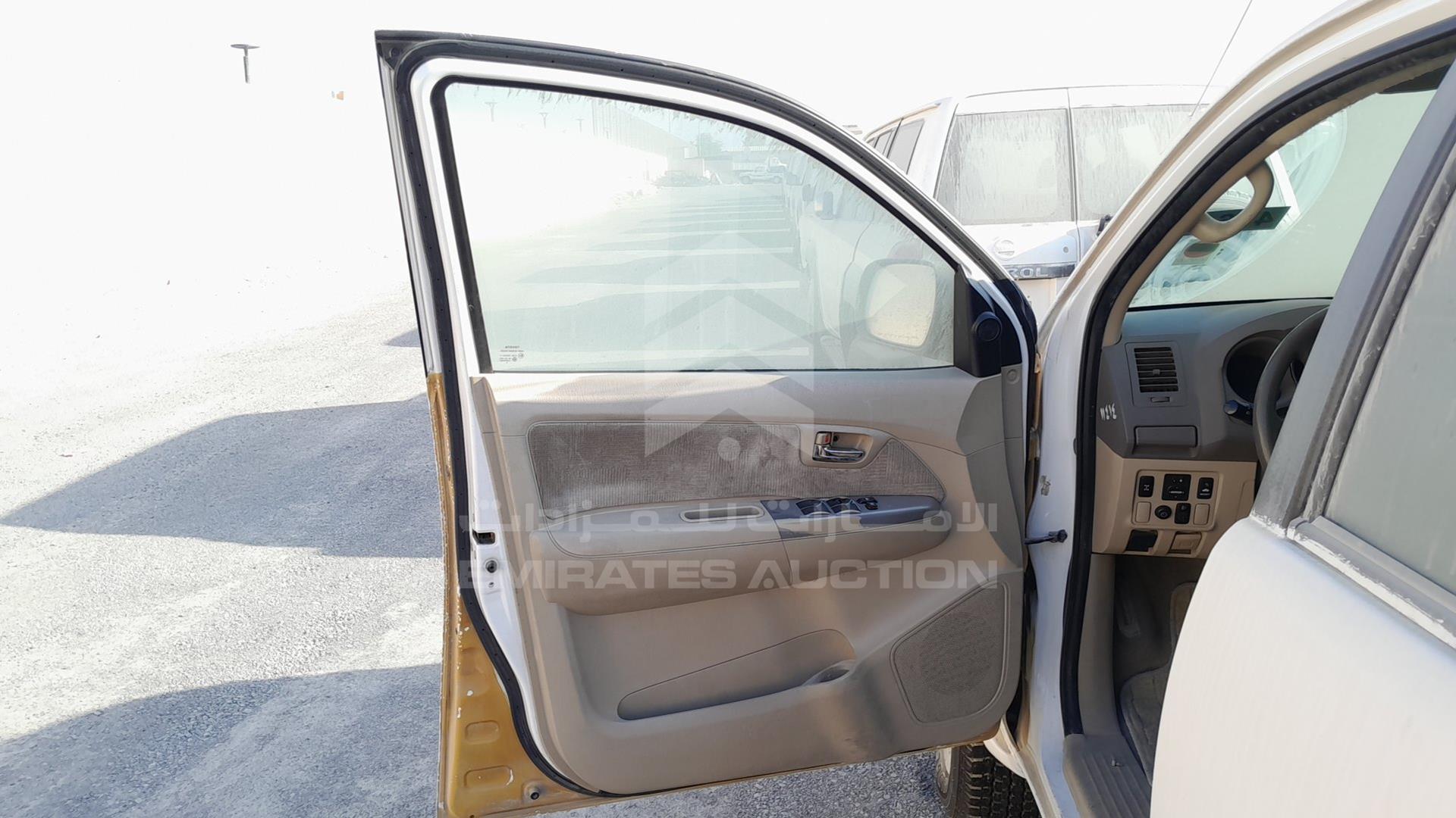 2006 TOYOTA FORTUNER VIN: MR1YU59G660005407