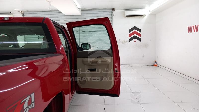 3GCPK9E7XCG160017 Auction: EmiratesAuction Lot: 409827 3GCPK9E7XCG160017 Chevrolet Silverado 2012 RED Photo 22