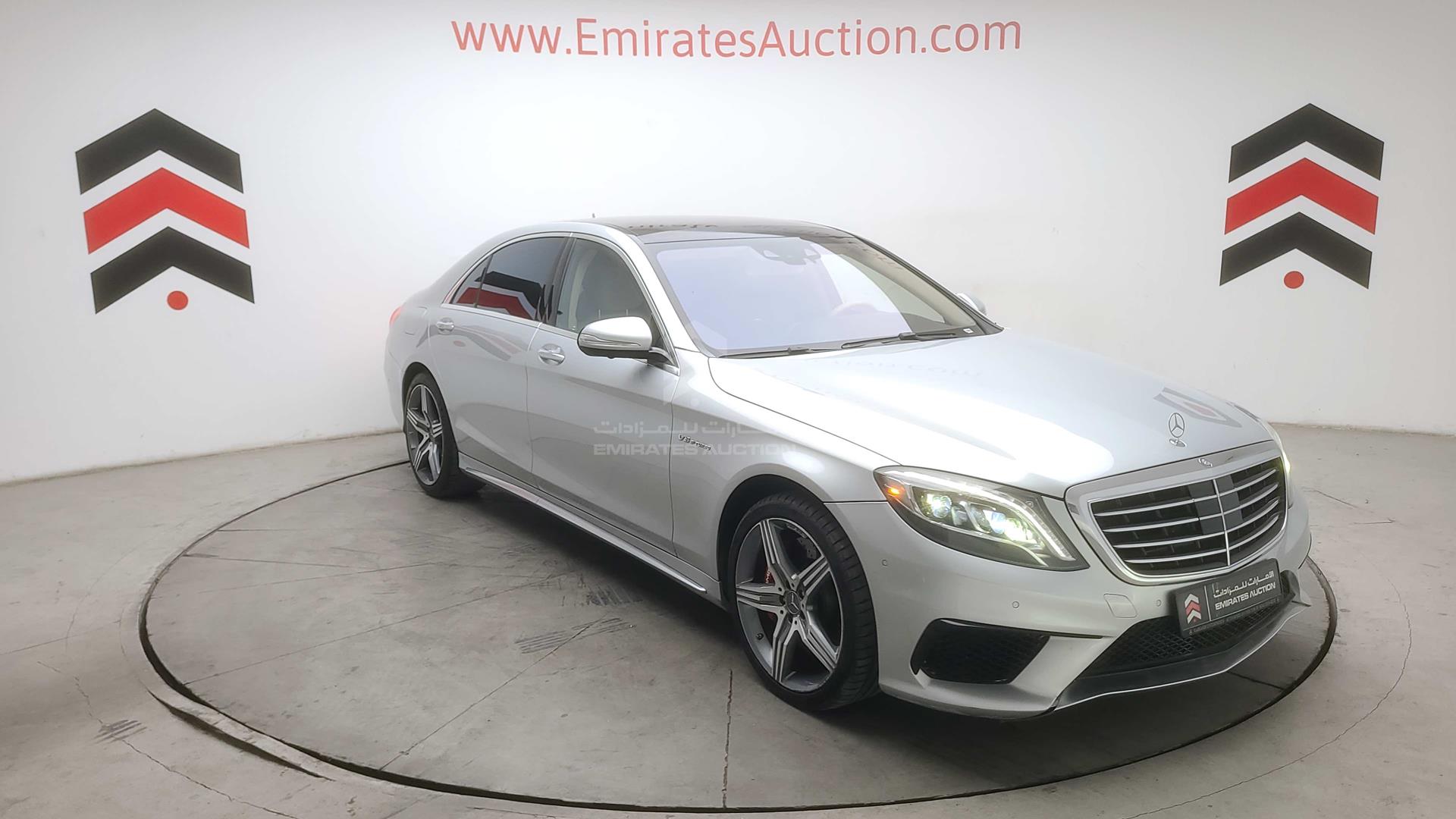 2015 MERCEDES S 63 AMG VIN: WDDUG7JB7FA074434