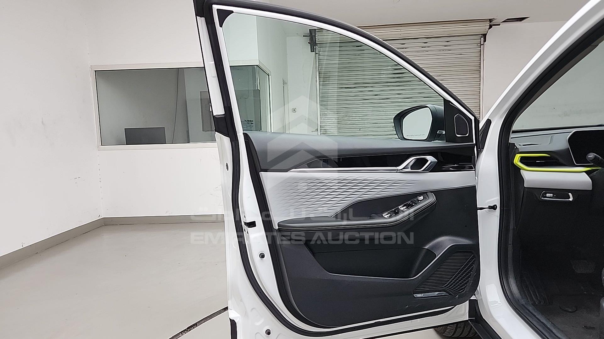 2024 GEELY COOLRAY VIN: LB3762KZ1RX503440