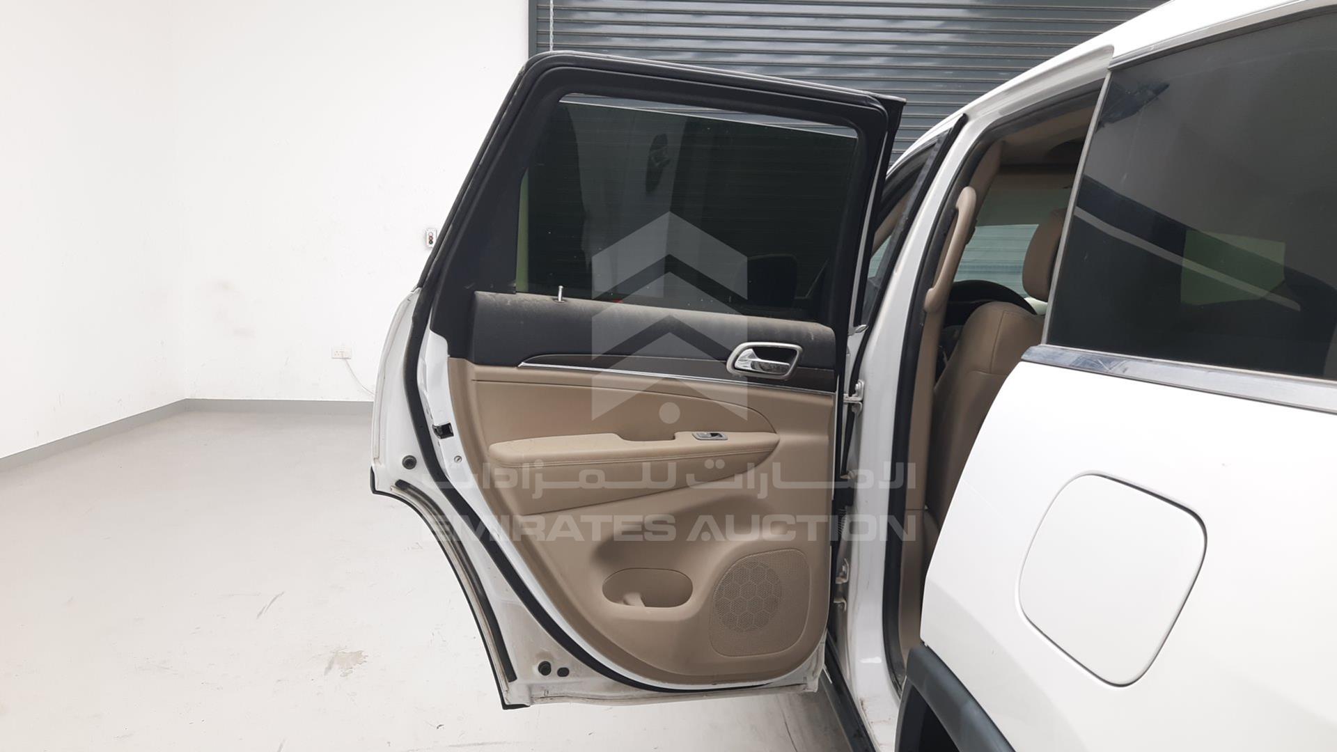 2017 JEEP GRAND CHEROKEE VIN: 1C4RJFBG5HC614148