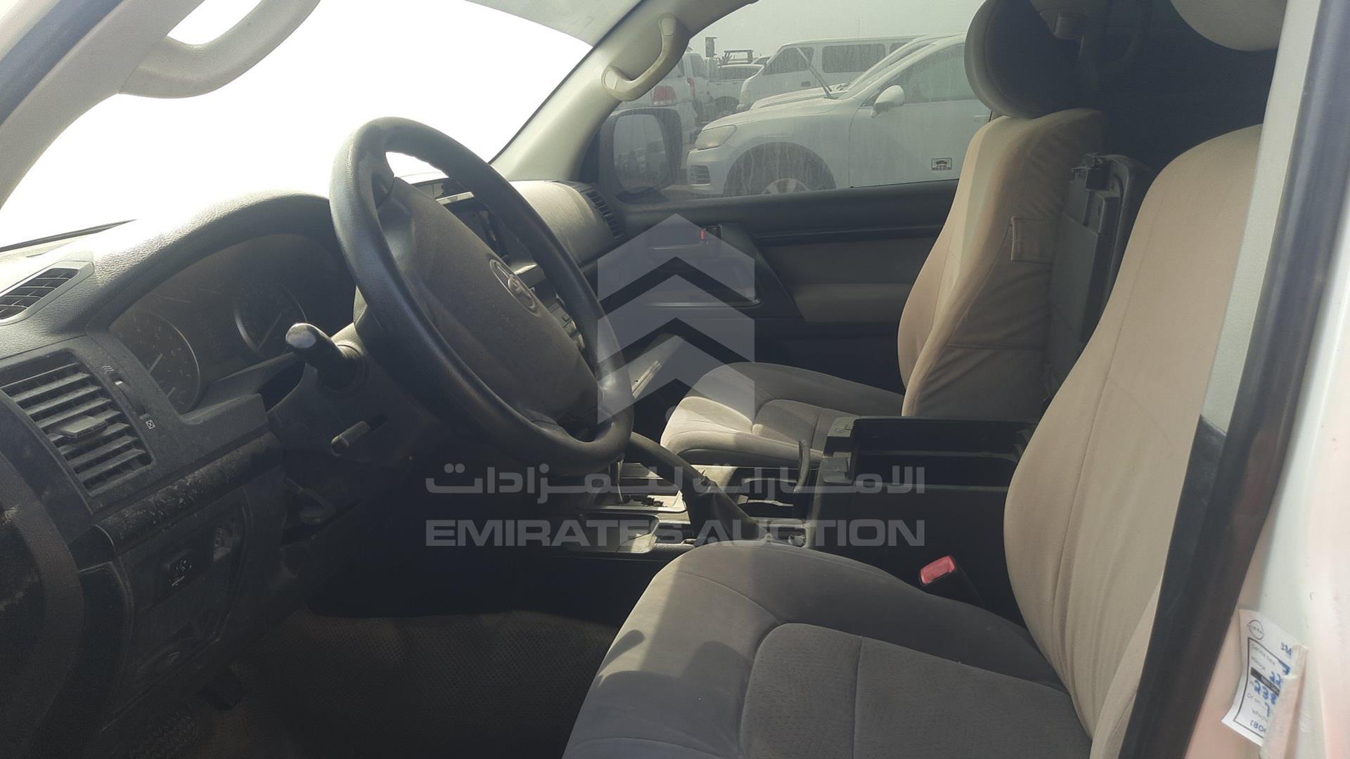 2011 TOYOTA LAND CRUISER VIN: JTMDU09J1B4033618