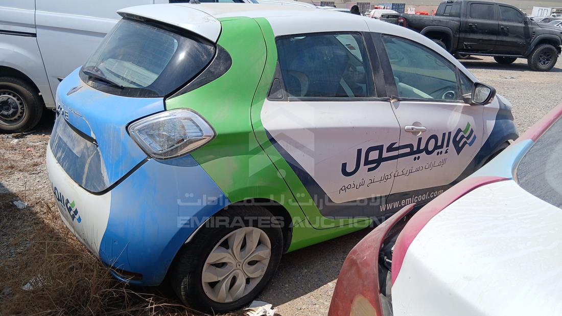 2019 Renault Zoe — Rear Right Angle — Photo 8
