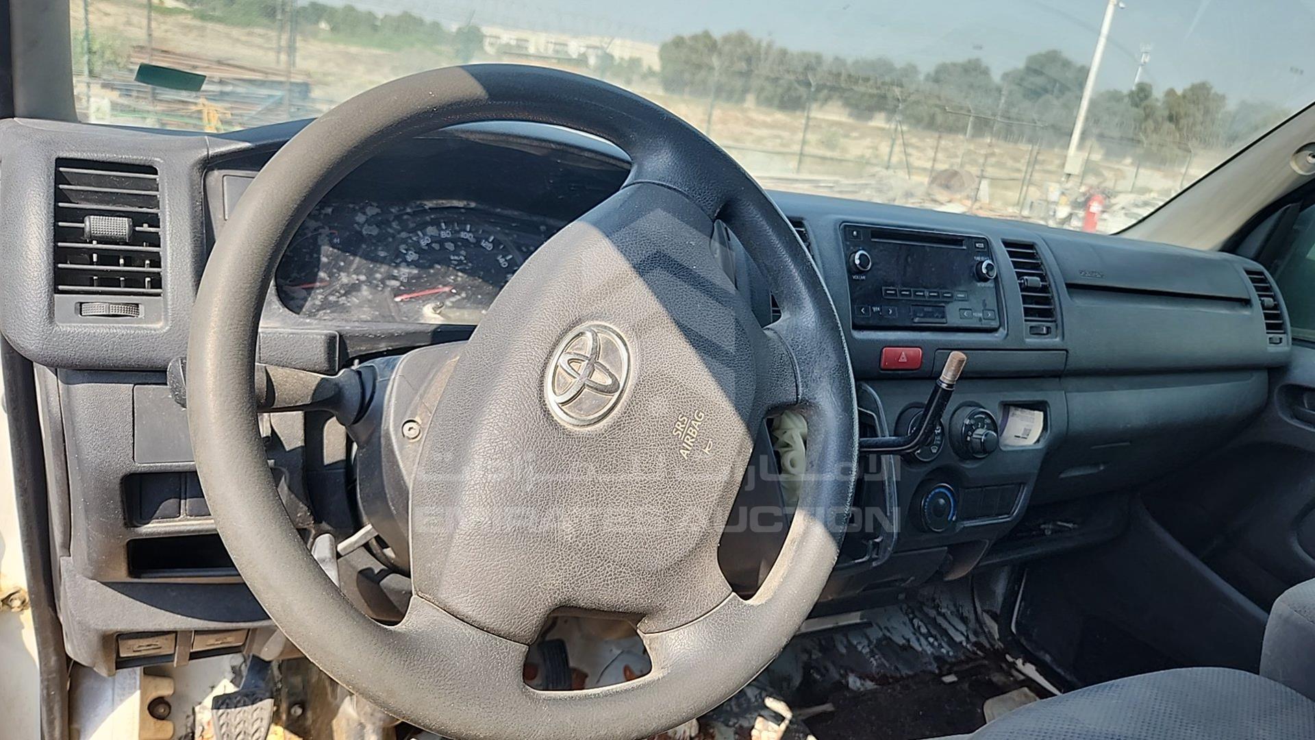 2014 TOYOTA HIACE VIN: JTFHX02P2E5003217