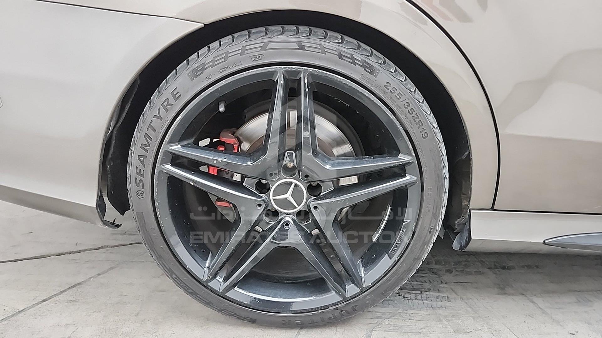 2011 MERCEDES E 550 VIN: WDDHF9AB2BA469907
