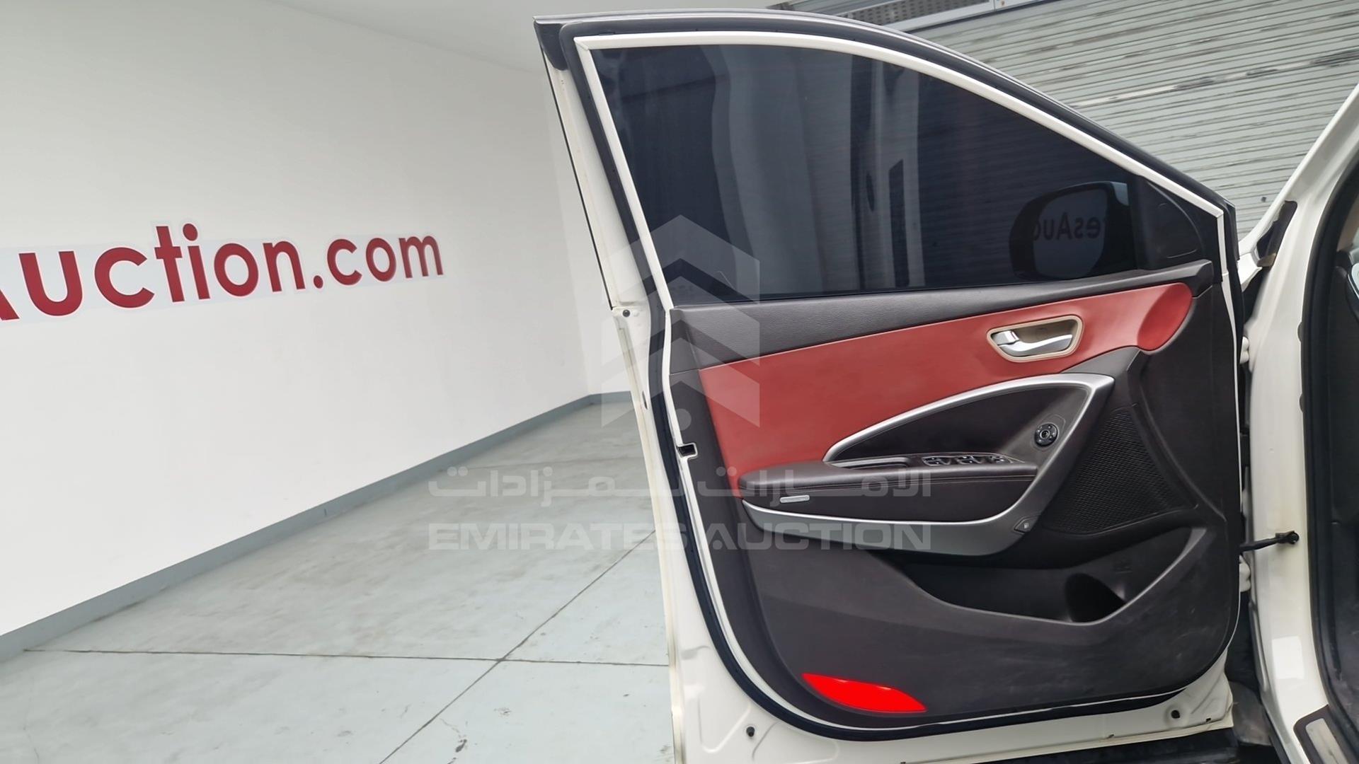 2014 HYUNDAI SANTA FE VIN: KMHSN81E4EU030097
