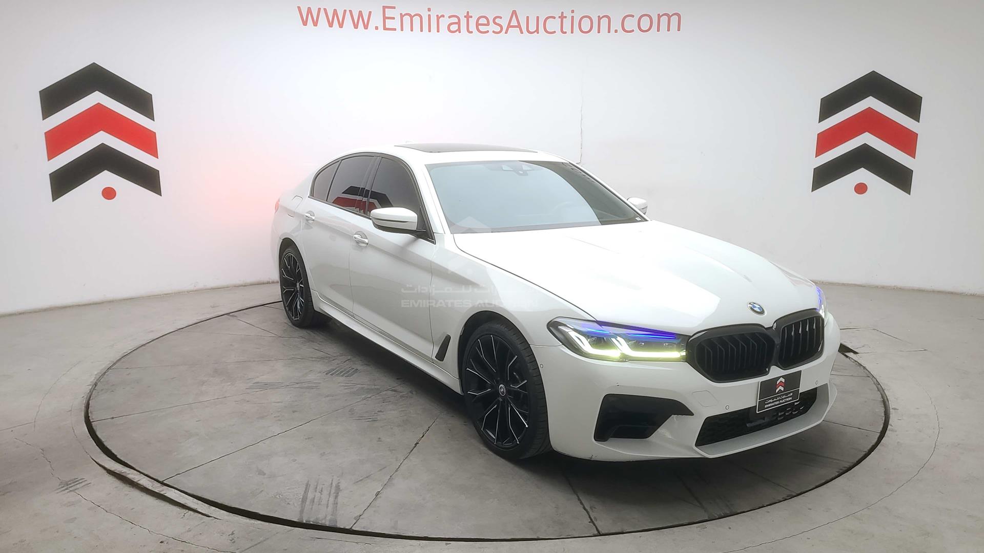 2018 BMW 530 VIN: WBAJA5105JG876579