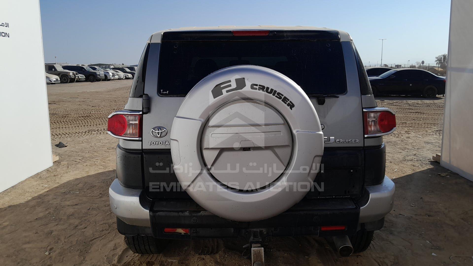 2011 TOYOTA FJ CRUISER VIN: JTEBU11F9BK101045