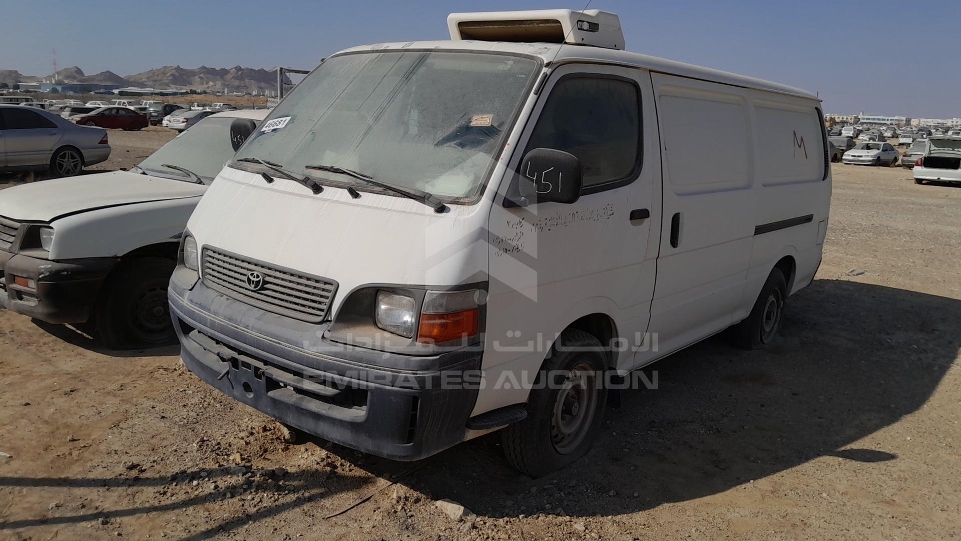 2004 TOYOTA HIACE VIN: JT4ZR119745004202