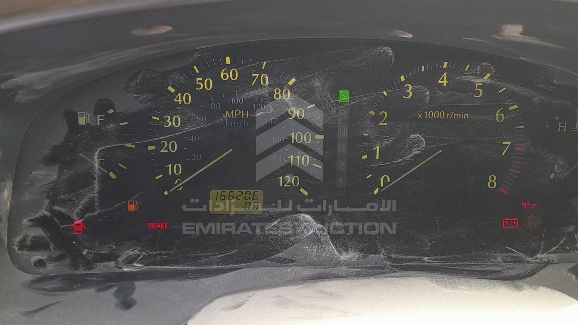 2001 INFINITI QX4 VIN: JNRDR09X91W203913
