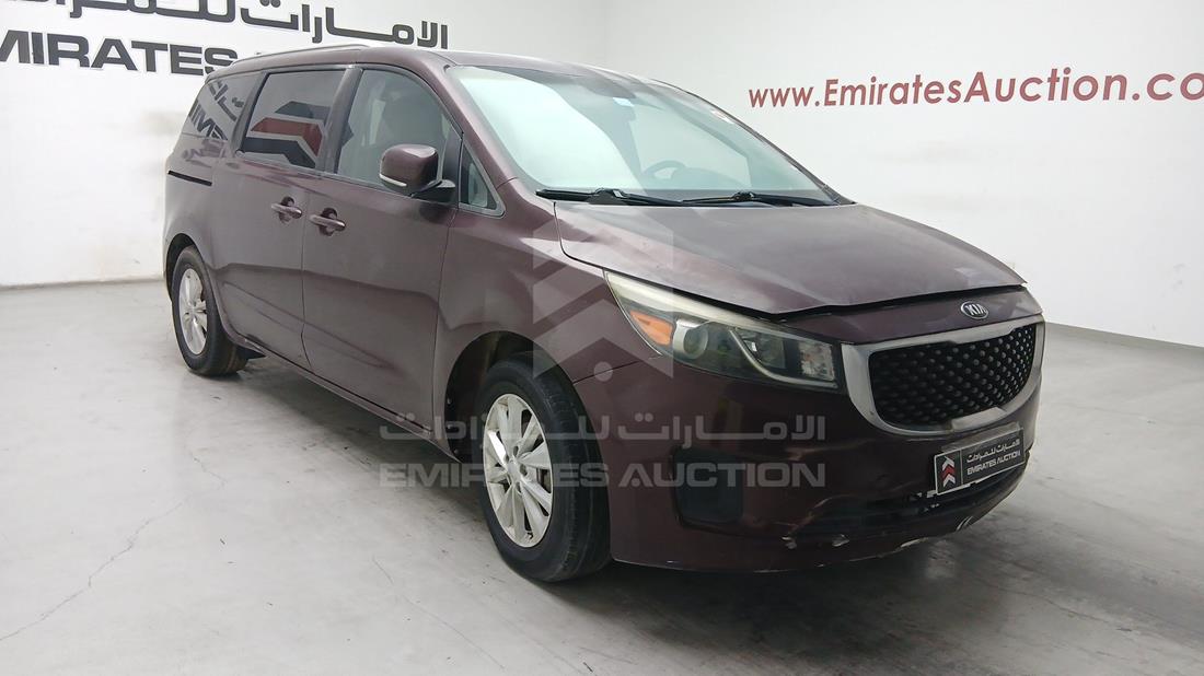 2015 Kia Sedona — Front Right Angle — Photo 14