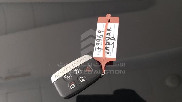Jaguar X J 2015 SAJAA20N2FPV79969 Image 32