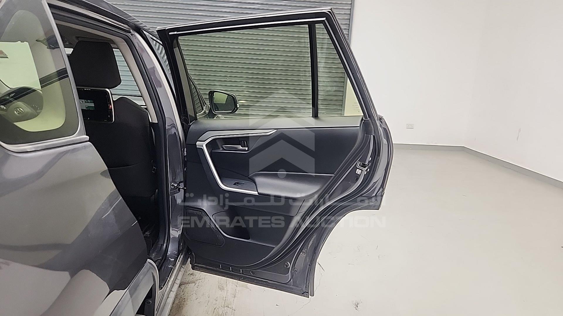 2019 TOYOTA RAV-4 VIN: JTDW13FV2KJ007783