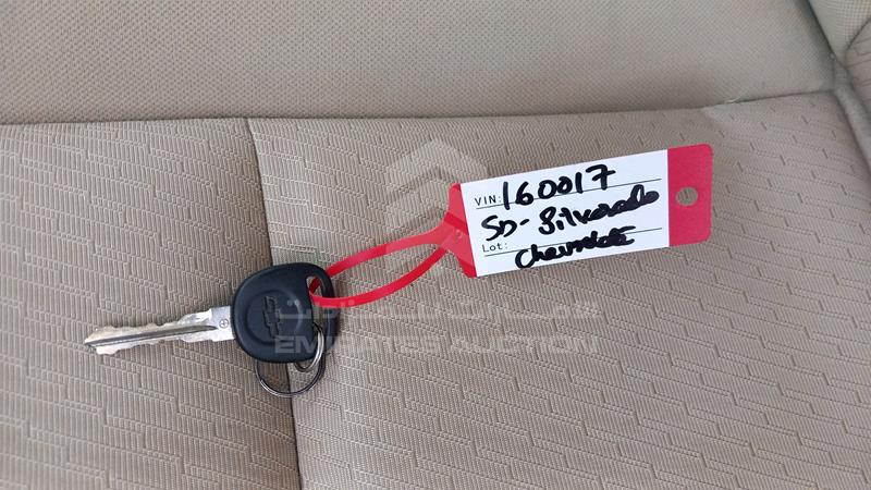 3GCPK9E7XCG160017 Auction: EmiratesAuction Lot: 409827 3GCPK9E7XCG160017 Chevrolet Silverado 2012 RED Photo 4