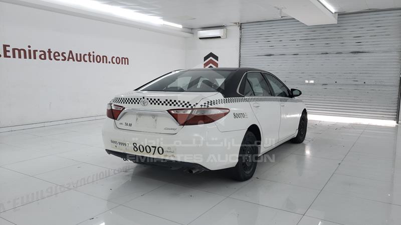 6T1BF9FK0HX697032 Auction: EmiratesAuction Lot: 404487 6T1BF9FK0HX697032 Toyota Camry 2017 WHITE Photo 8