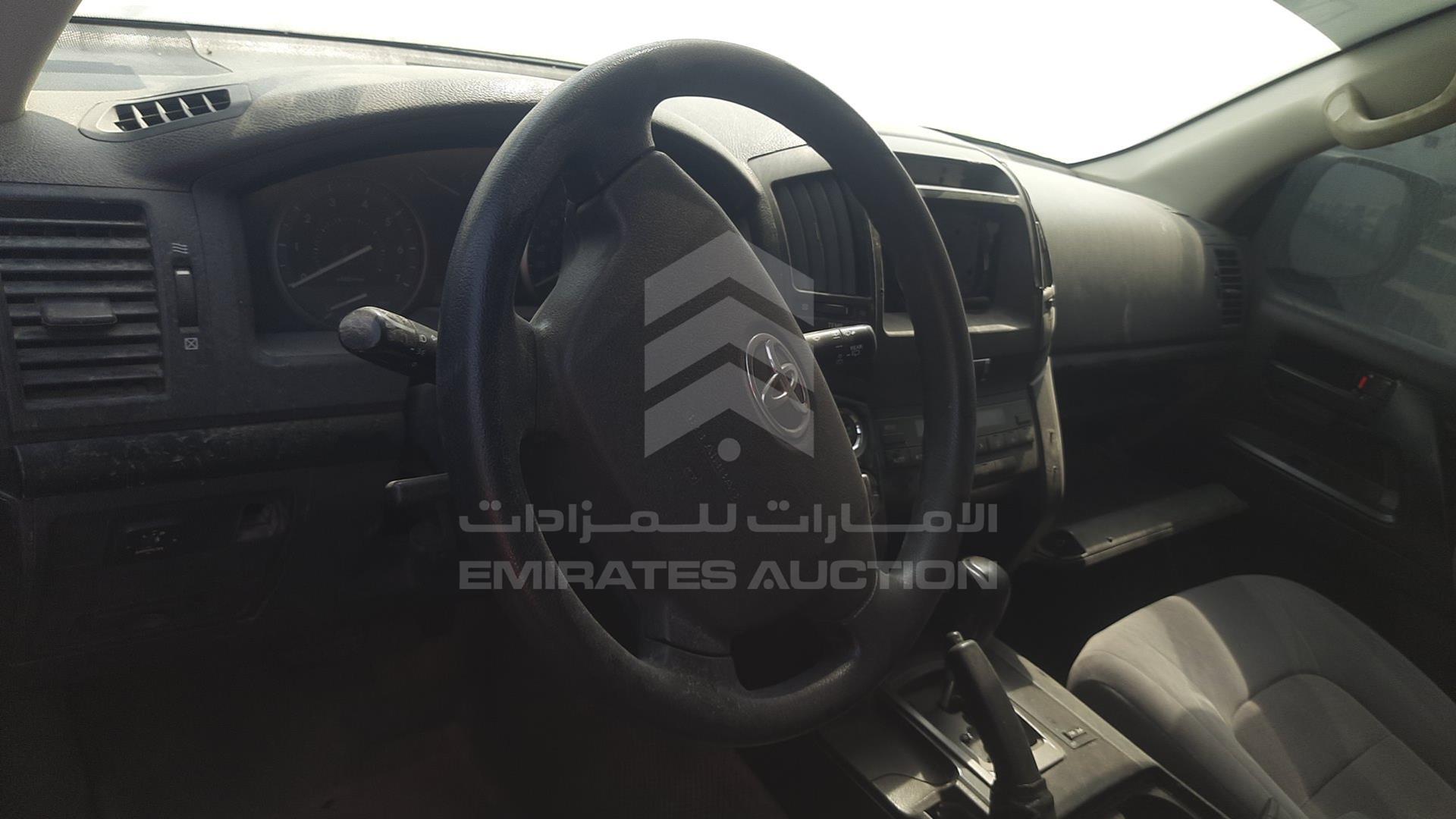 2011 TOYOTA LAND CRUISER VIN: JTMDU09J1B4033618