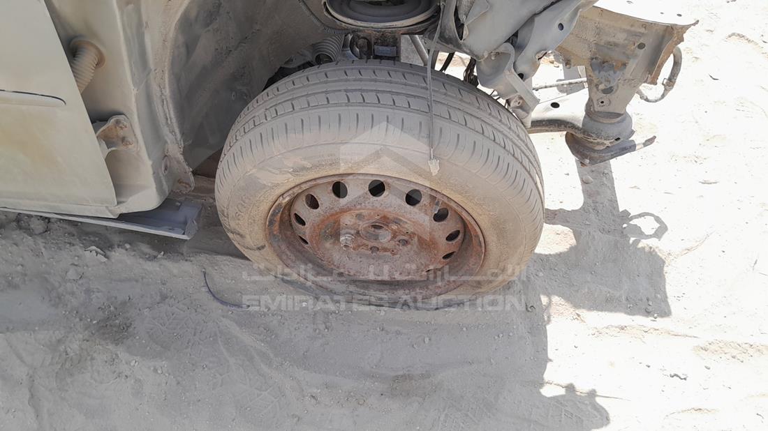 2004 Toyota Camry — Front Right Tyre — Photo 29
