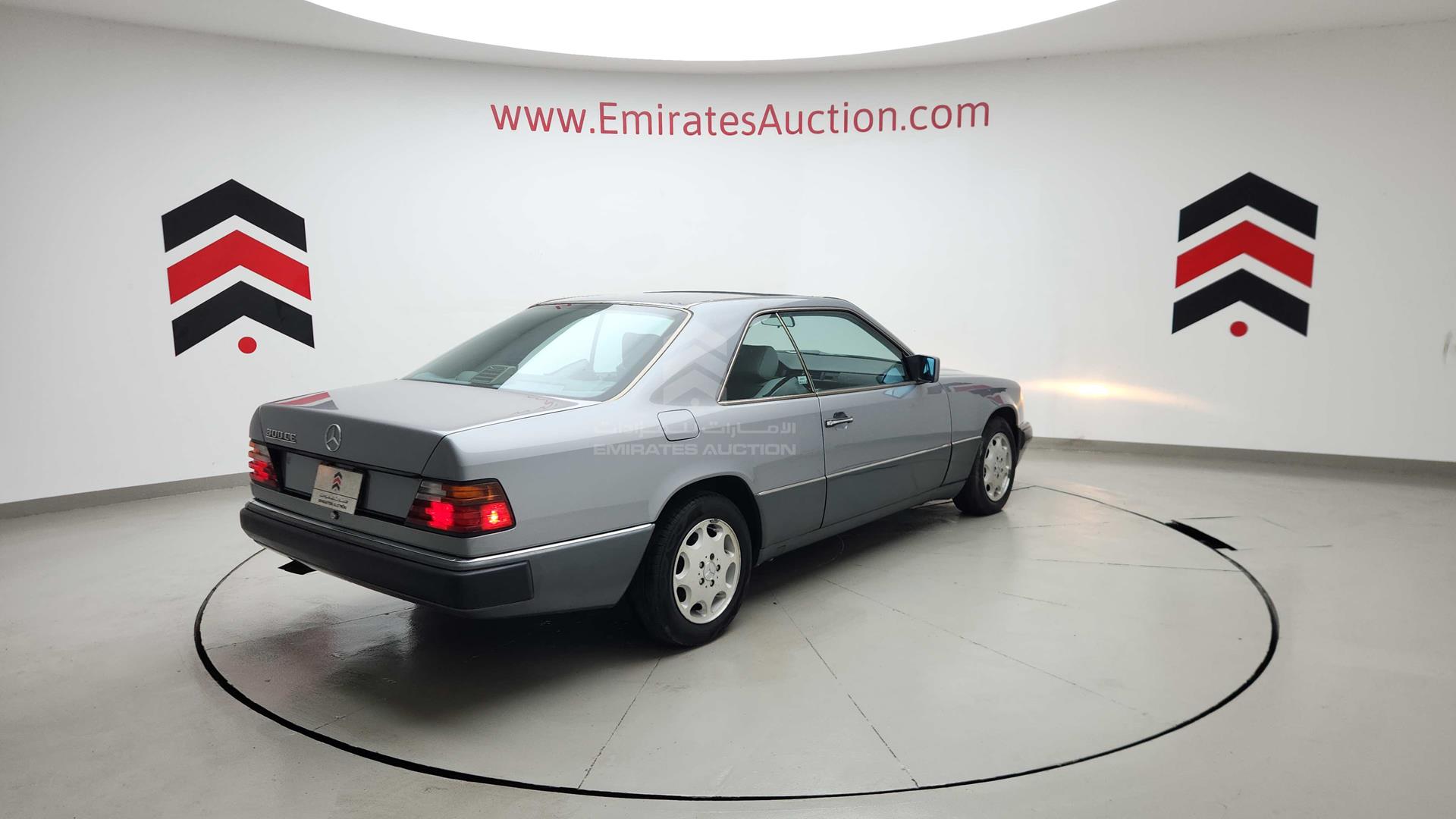 1990 MERCEDES CE 300 VIN: WDBEA51D6LB147139