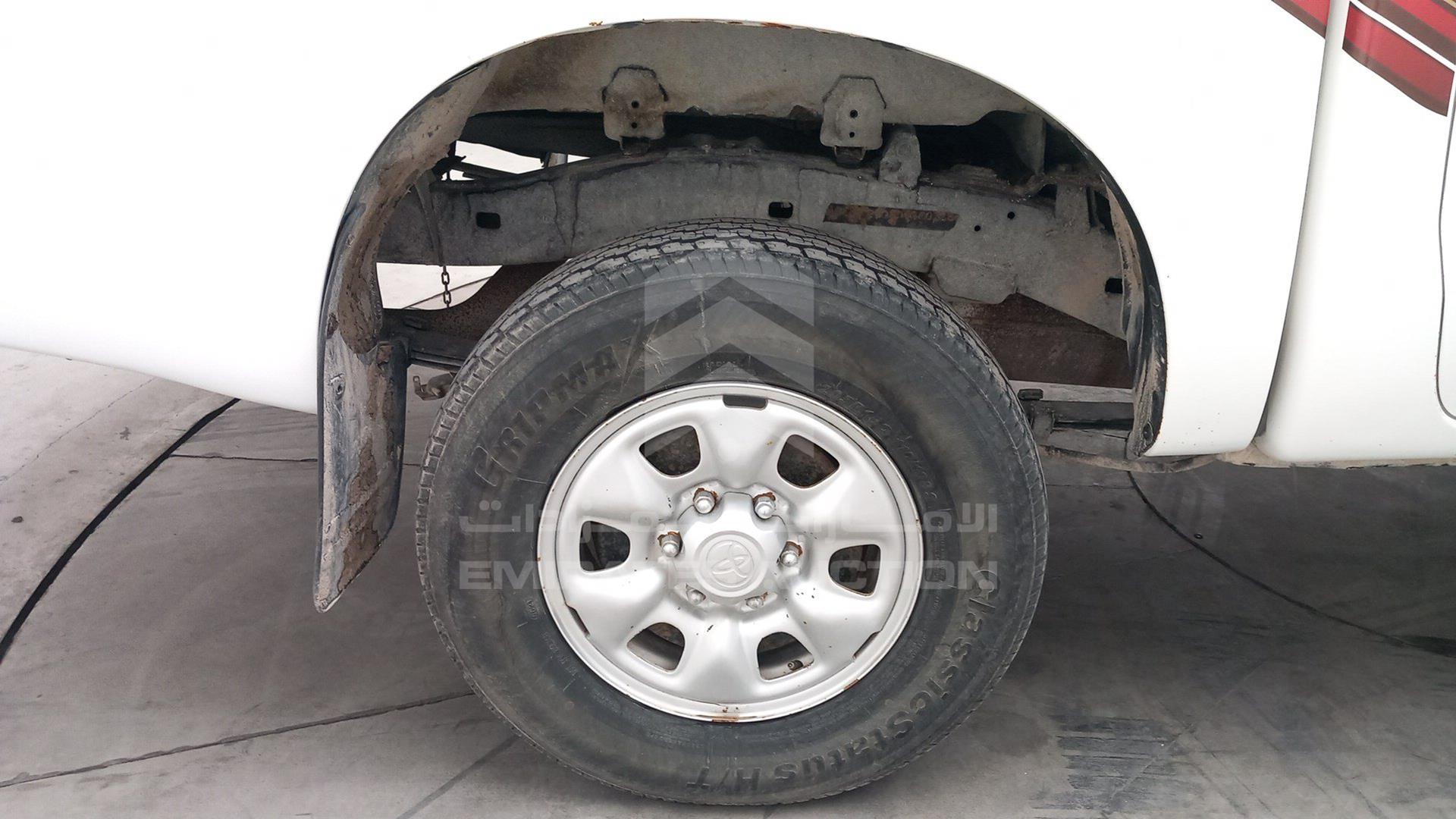 2013 TOYOTA HILUX VIN: MR0FX22G6D1360368
