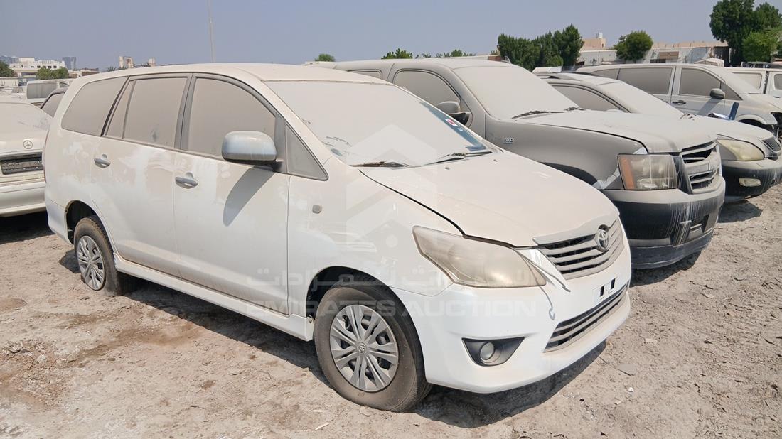 2014 Toyota Innova — Front Right Angle — Photo 9