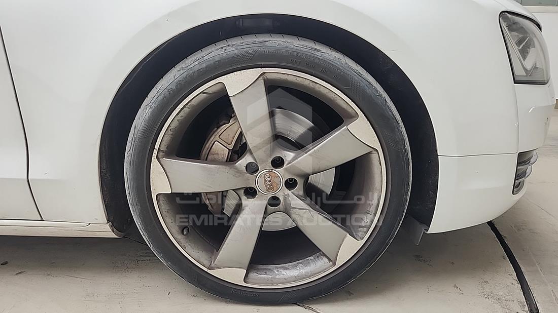 2013 Audi A8 — Front Right Tyre — Photo 35