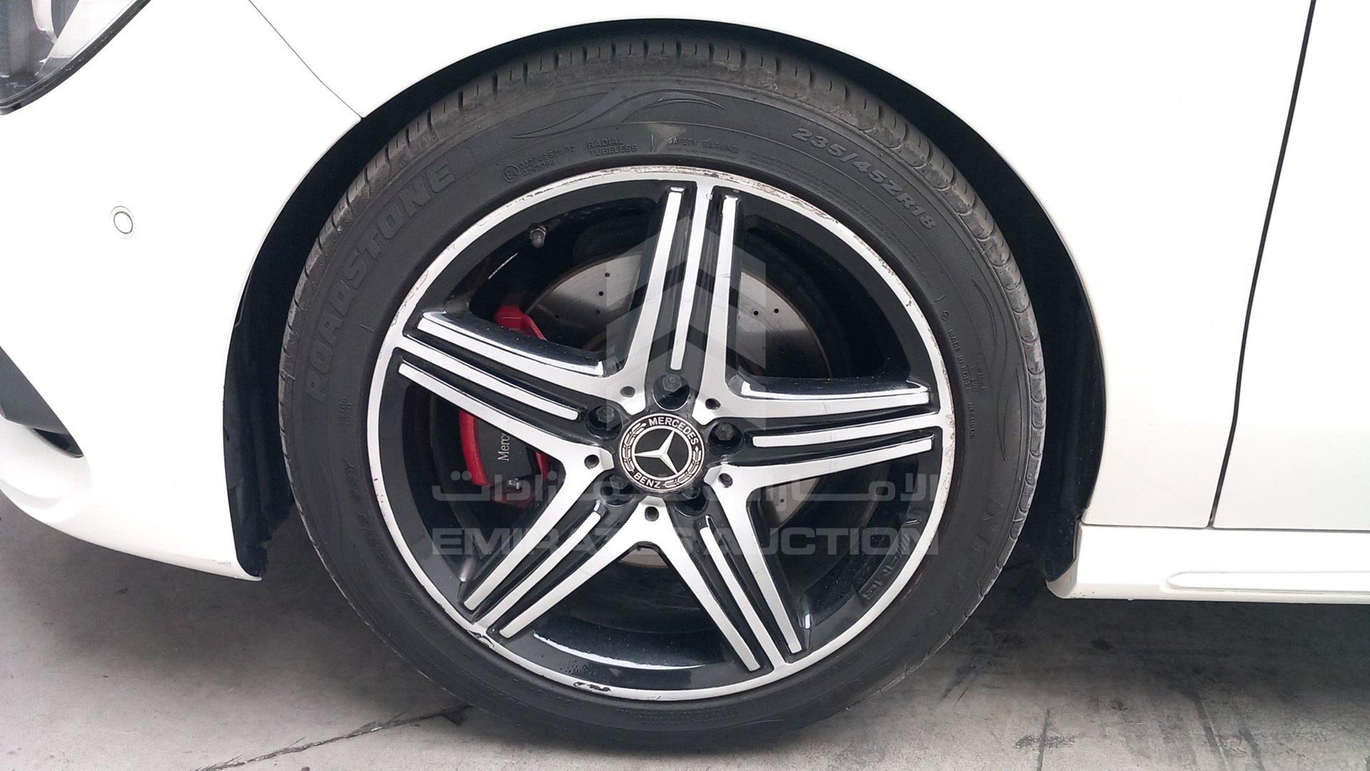 2018 MERCEDES CLA 250 VIN: WDDSJ4GB5JN562281