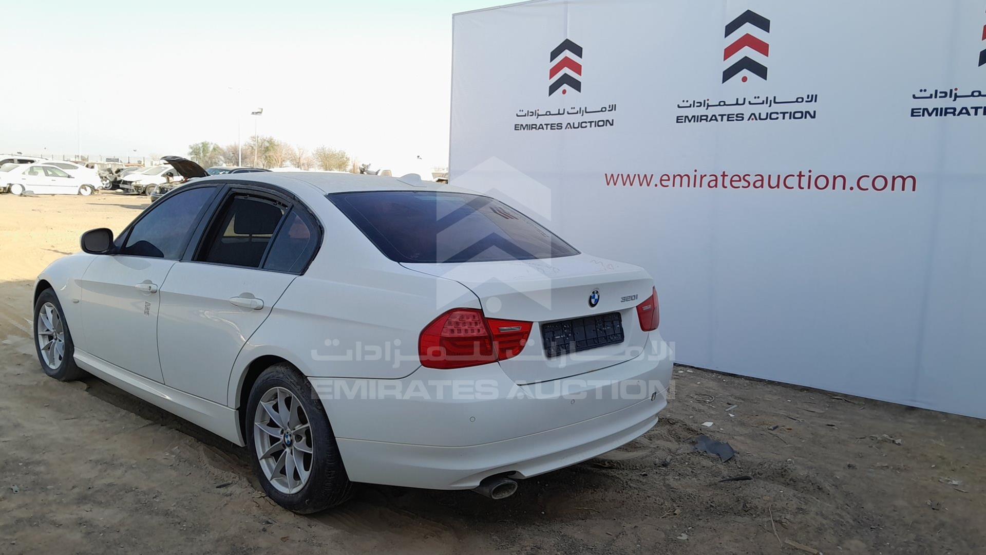 2011 BMW 320I VIN: WBAPG5105BA846365