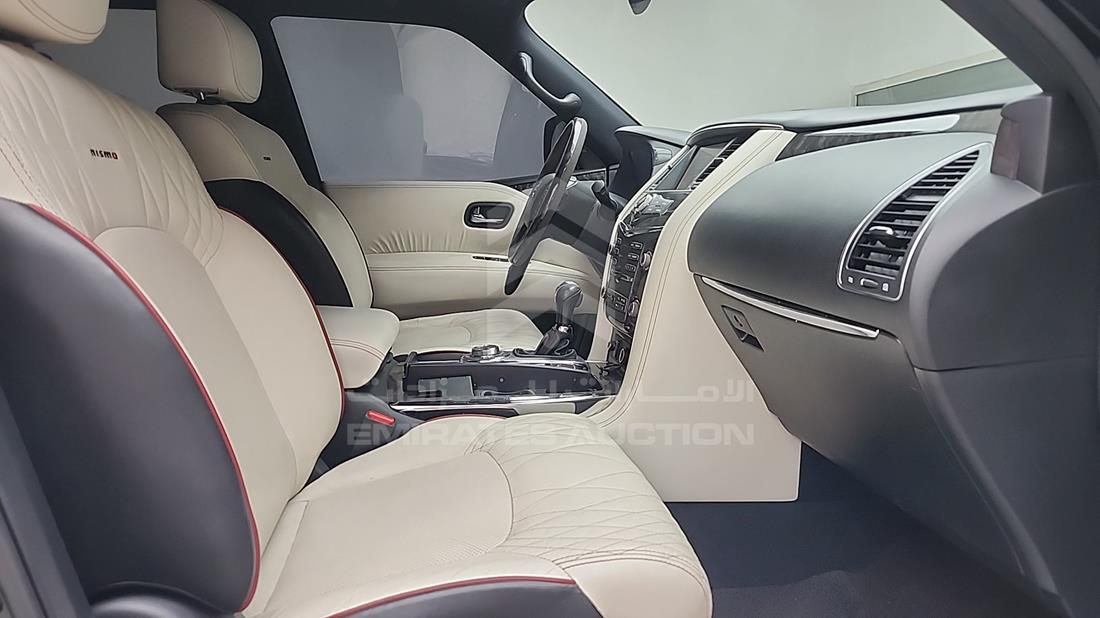 نيسان باترول نيسمو 2018 — زاوية الراكب الأمامي للمقعد — صورة 31