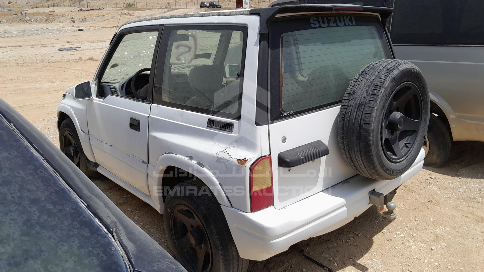0 SUZUKI --- VIN: JSAETA01V01300024