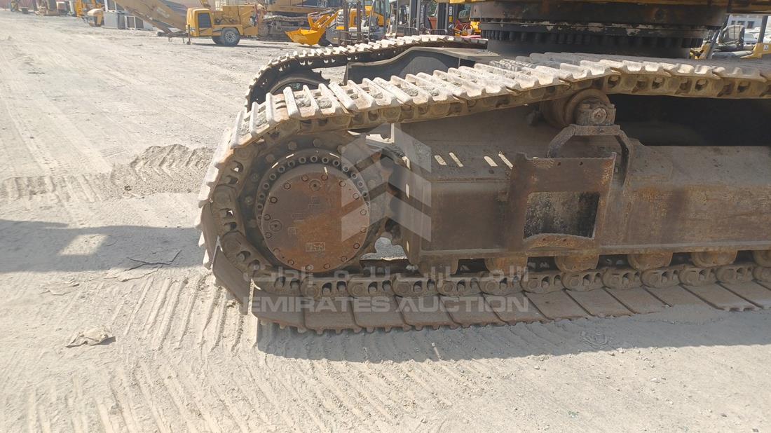 2020 CAT 340D2L — Front Left Tyre — Photo 40