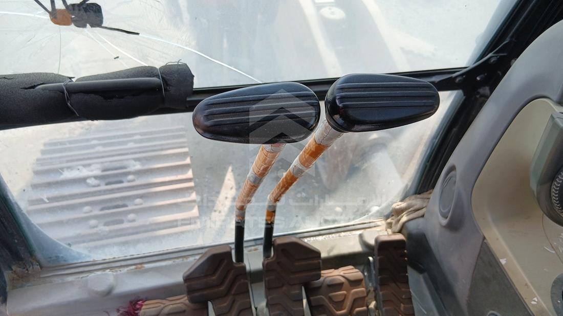 2016 Caterpillar 330D — Steering & Mounted Controls — Photo 14