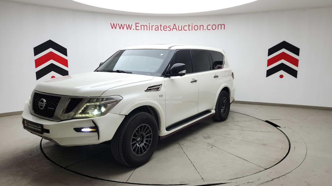 2014 Nissan Patrol — Front Left Angle — Photo 7