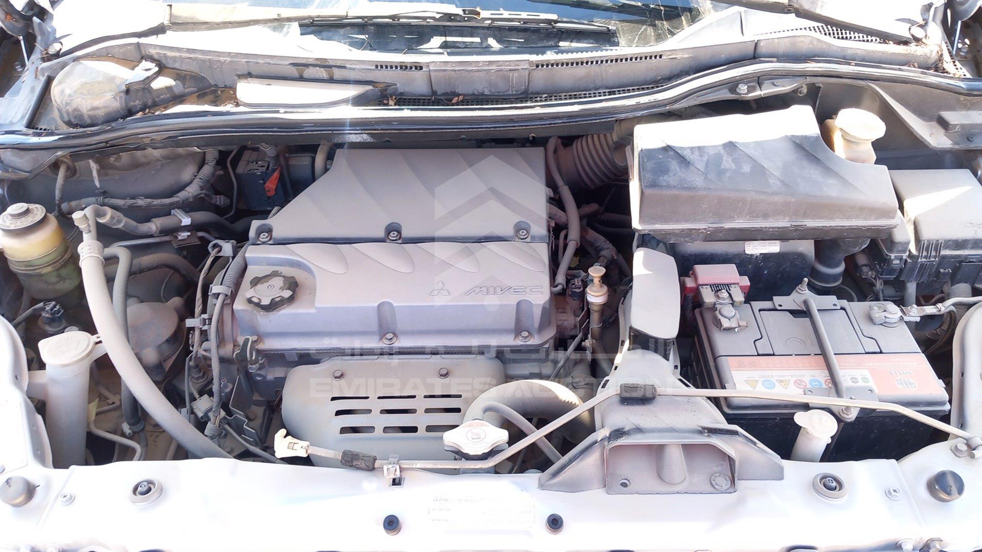 2007 MITSUBISHI GRANDIS VIN: JMYLRNA4W7Z700700