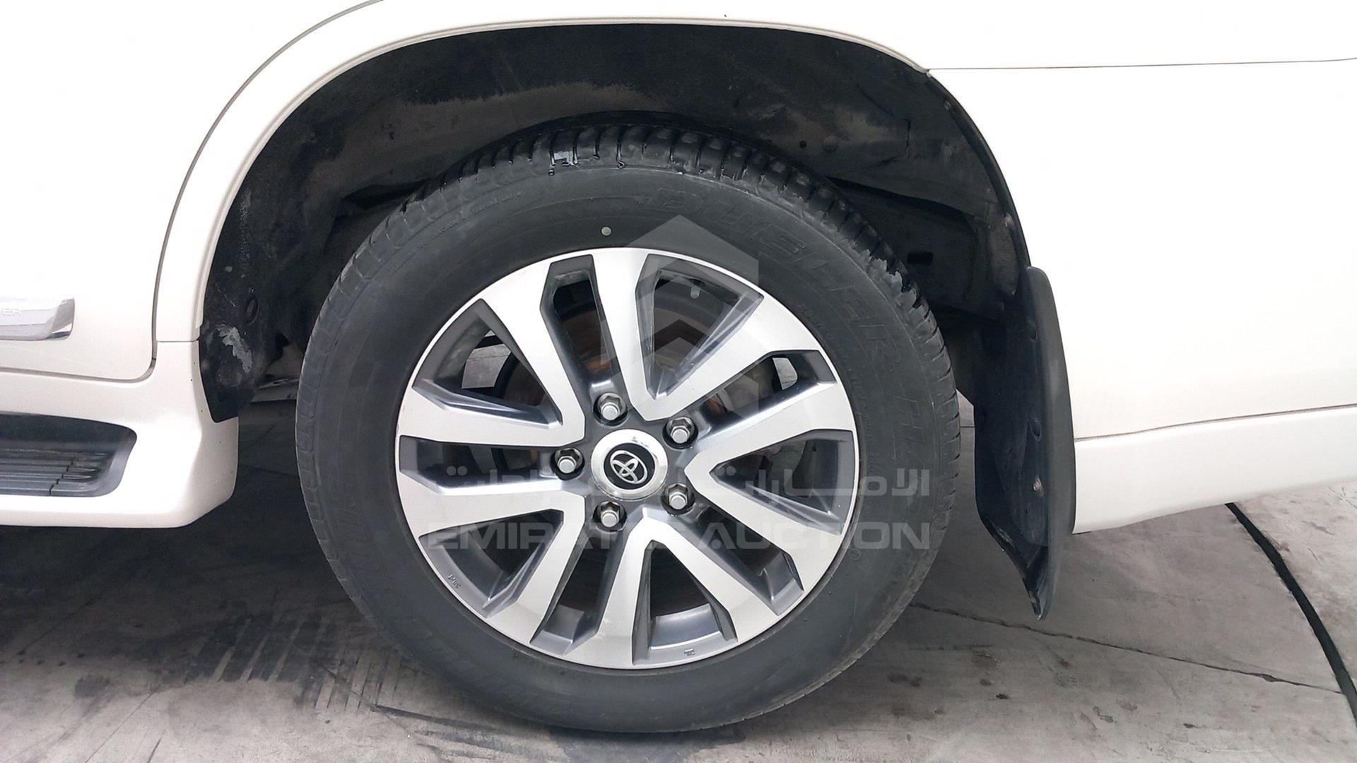 2016 TOYOTA LAND CRUISER VIN: JTMHX05J1G4109165