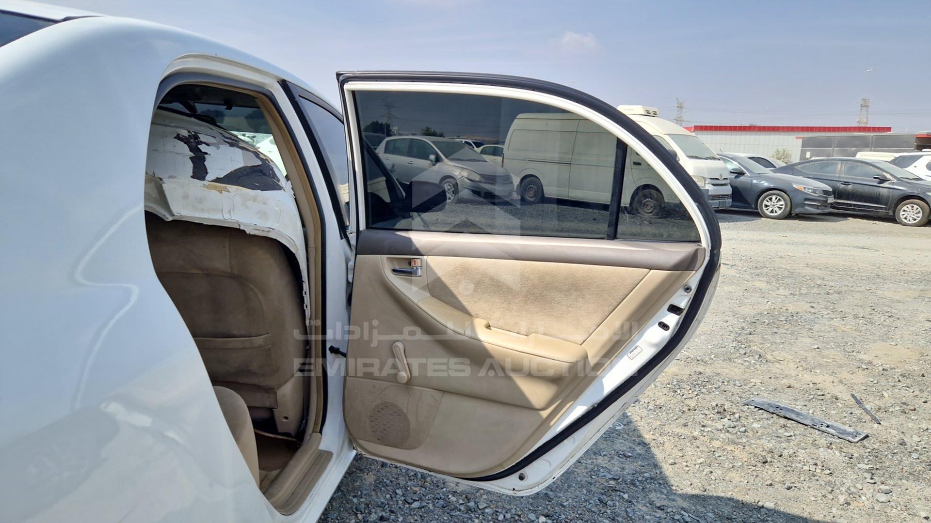 2004 TOYOTA COROLLA VIN: JTDBW23E140070557
