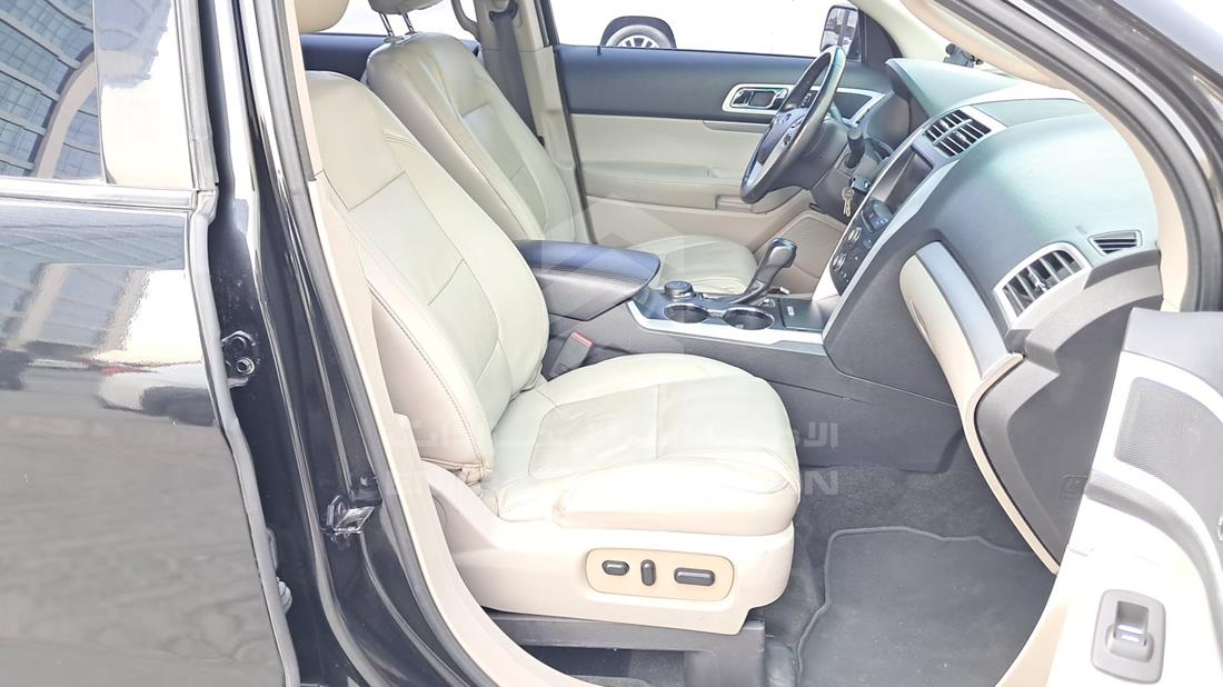 2015 Ford Explorer — Front Right Passenger Seat View — Photo 26