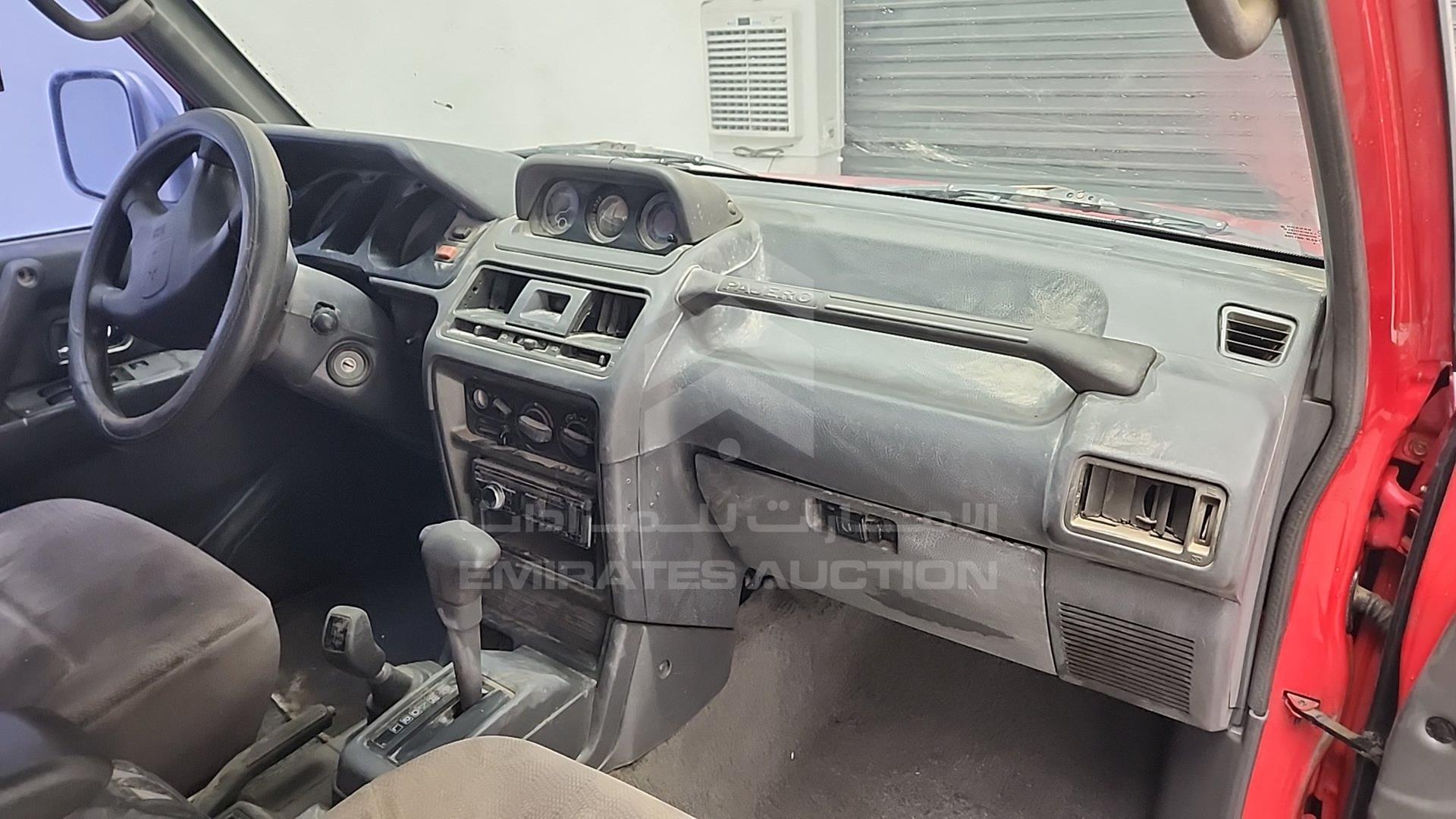 2000 MITSUBISHI PAJERO VIN: JMY0RV310YJ704581