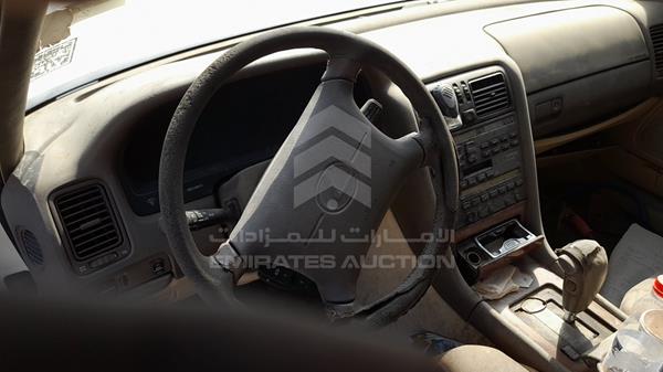 Lexus LS400 1993 JT8UF11E7P0147909 Image 10