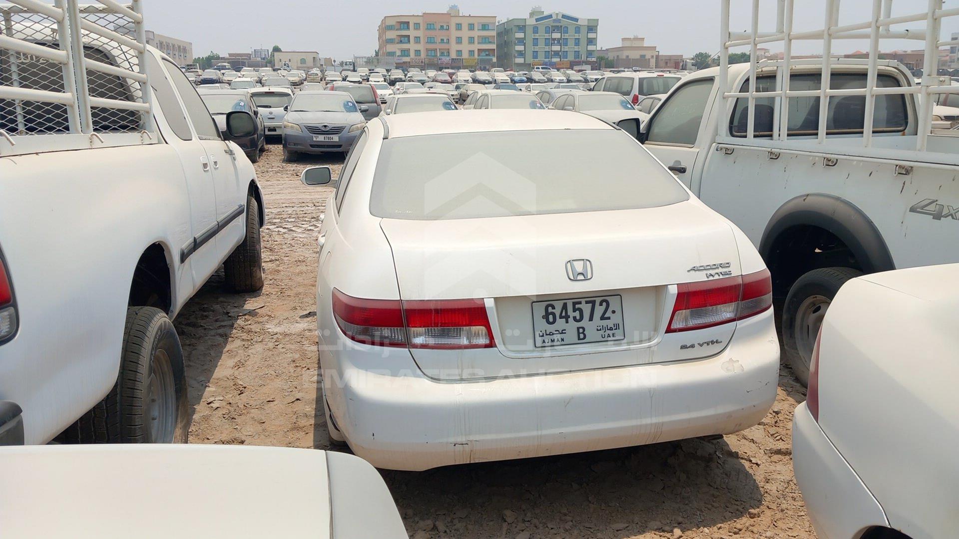 2005 HONDA ACCORD VIN: JHMCM56515C400171