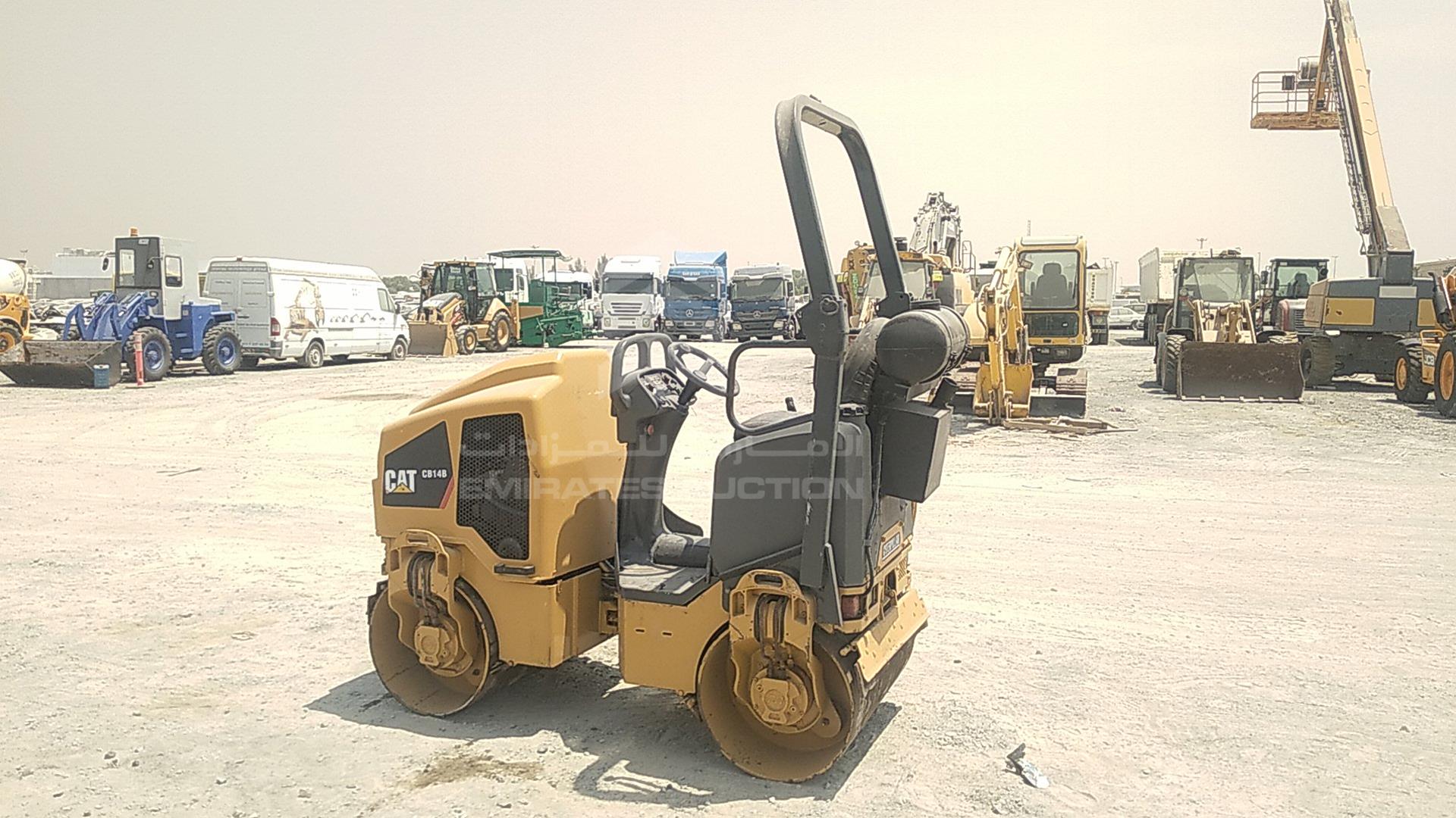 2015 CATERPILLAR --- VIN: CATCB14BB47800276