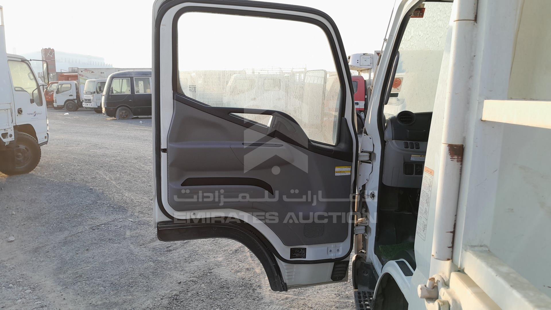 2023 MITSUBISHI CANTER VIN: JL6BDG6AXPK011938