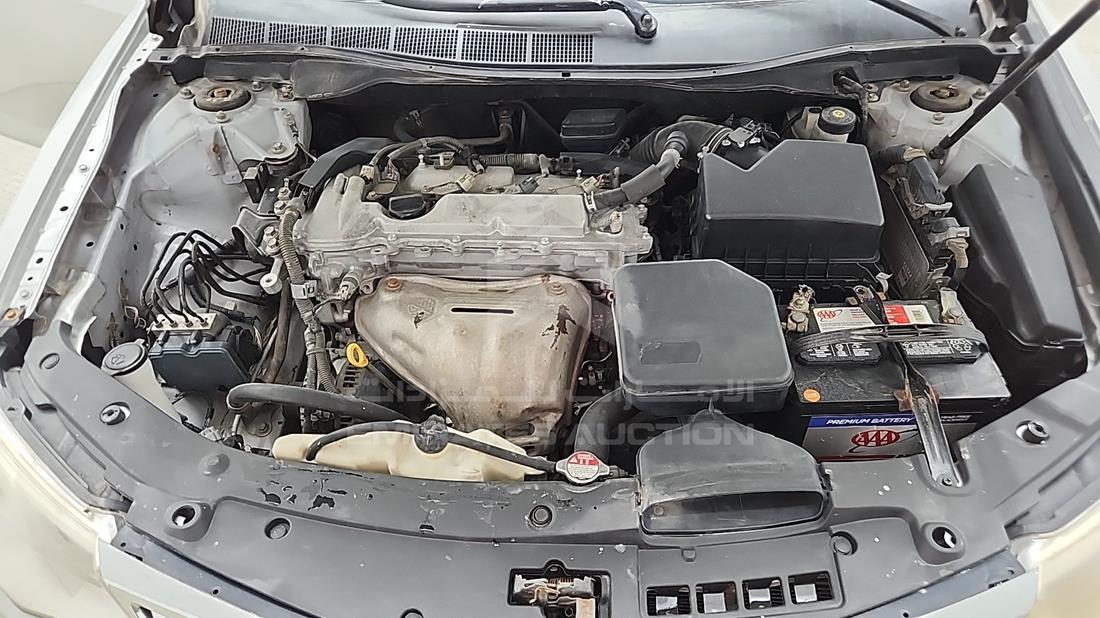 2014 Toyota Camry — Engine Bay — Photo 32