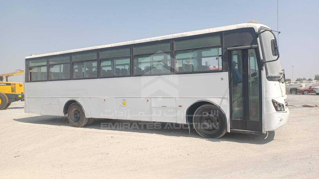 2013 Tata 1618 — Front Right Angle — Photo 10