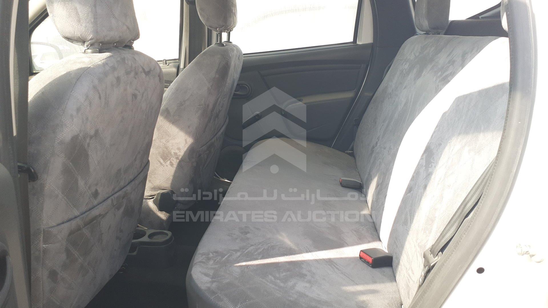 2017 RENAULT DUSTER VIN: VF1HSRGJ4HA500179