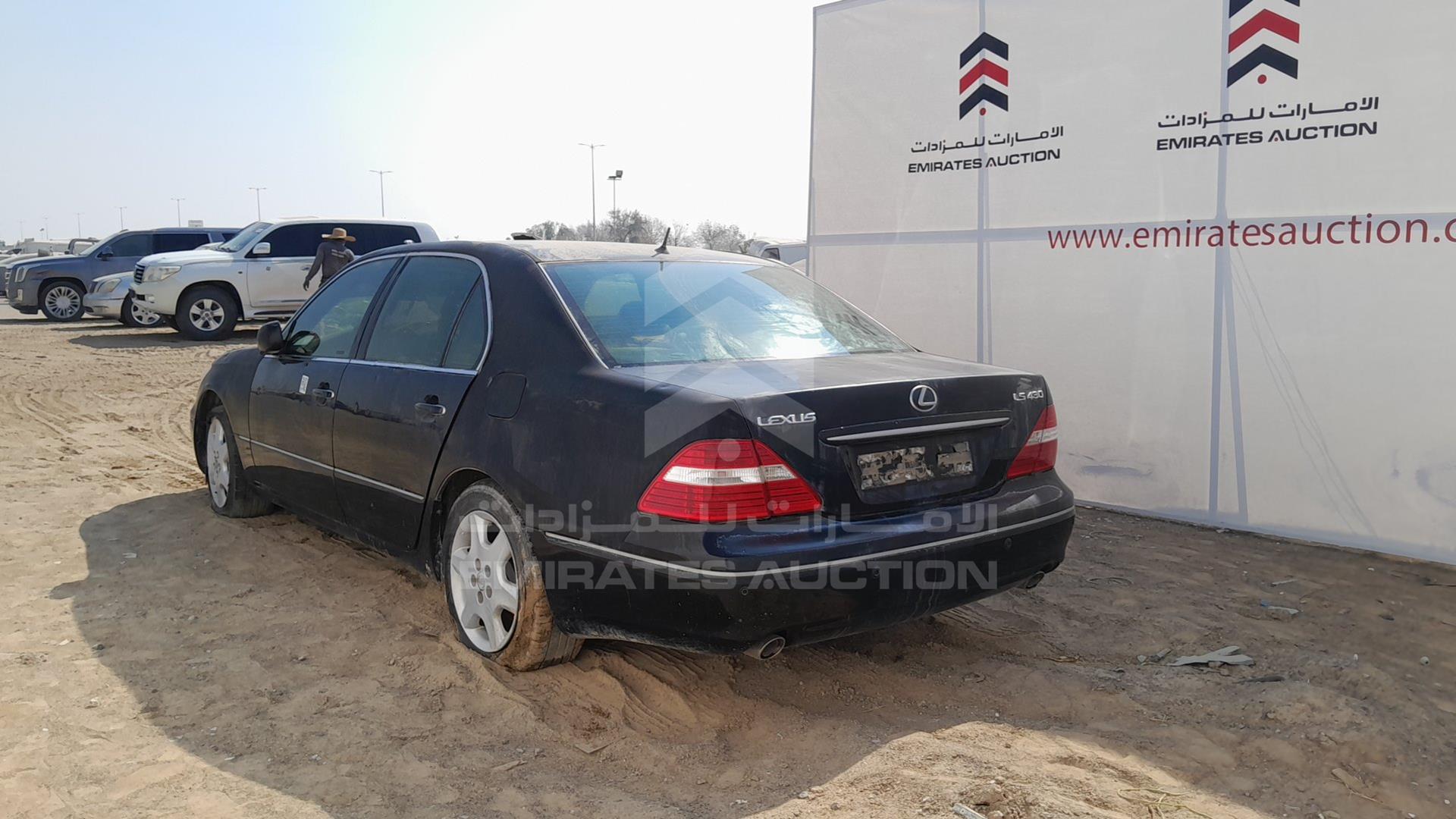 2004 LEXUS LS 430 VIN: JTHBN36F240164006