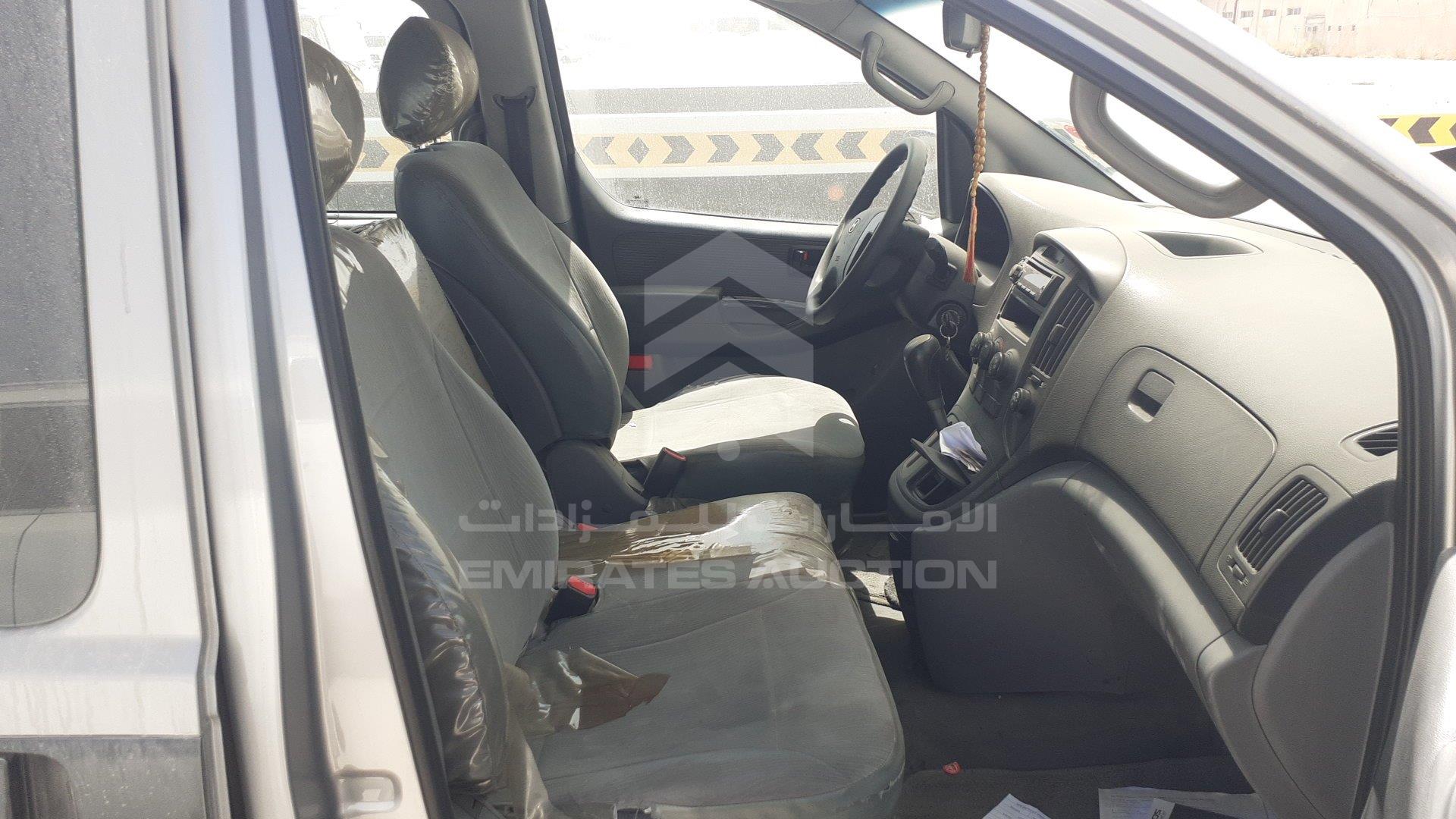 KMJWA37R4DU531093 - 2013 Hyundai H1 - #357801