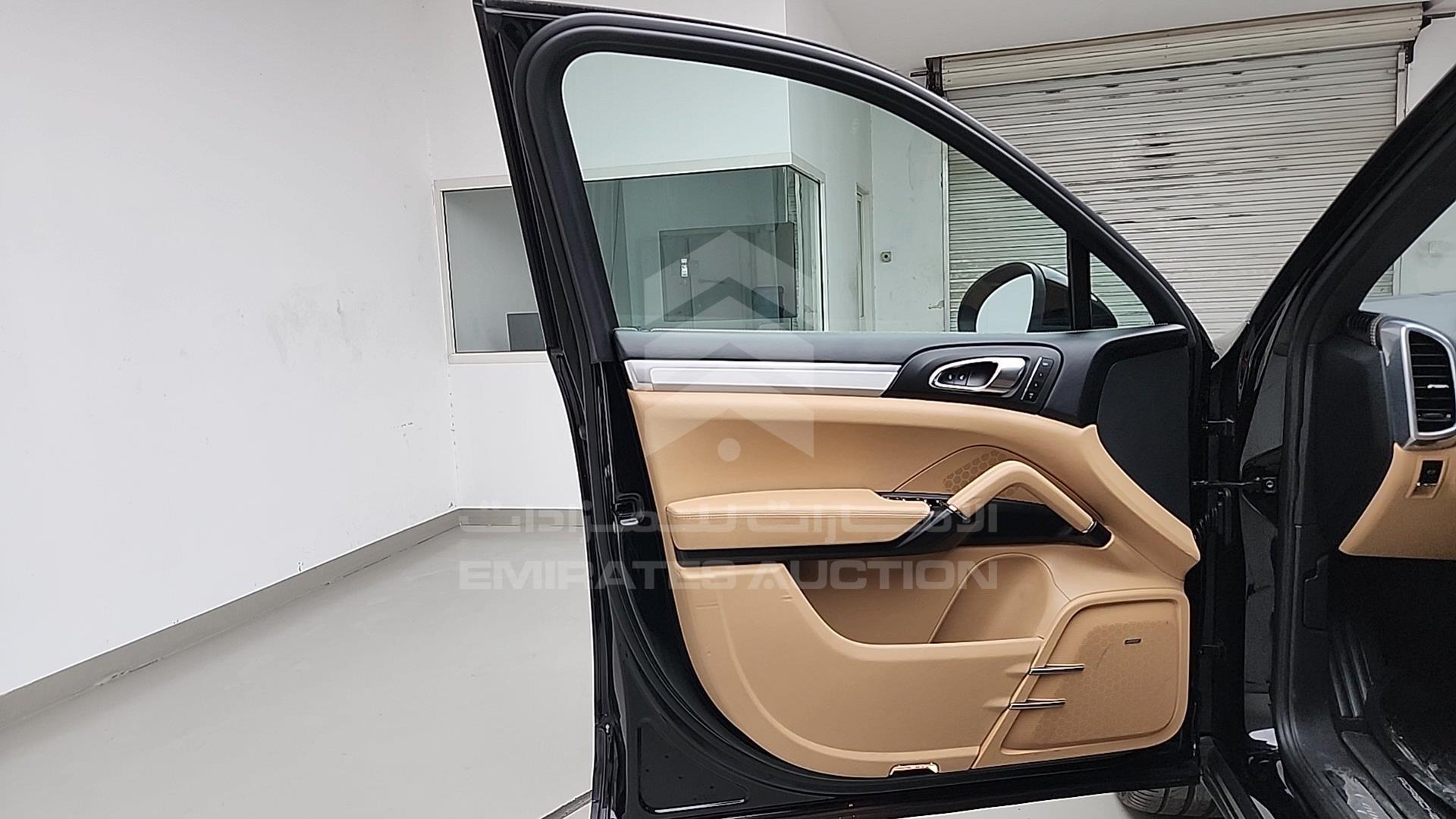 2014 PORSCHE CAYENNE VIN: WP1ZZZ92ZELA80549