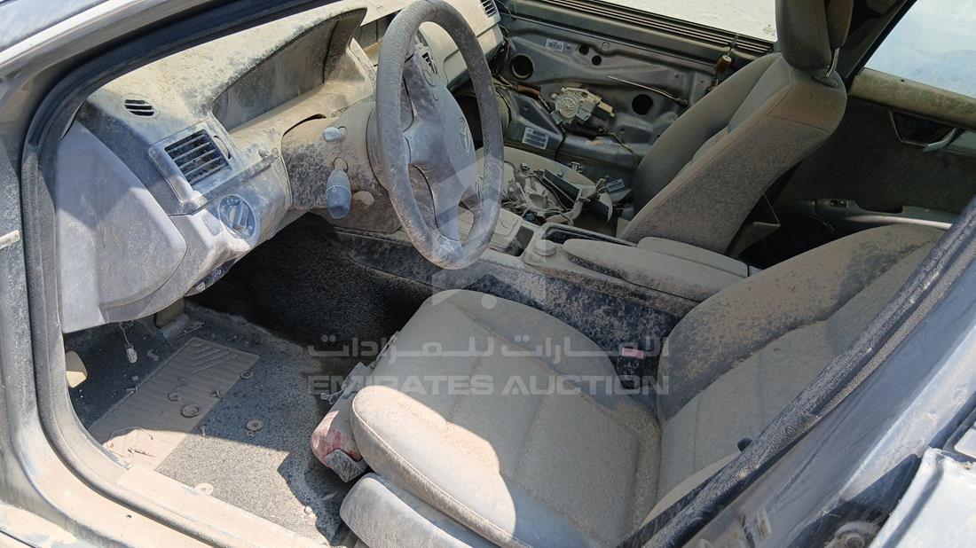 2008 Mercedes C200 — Front Left Driver Seat View — Photo 11